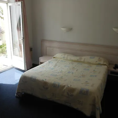 Le Hotel