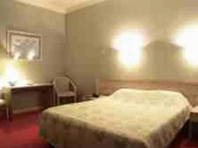 Le Hotel *